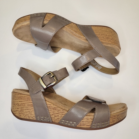 Dansko Laurie Leather Wedge Sandal Taupe Sz Euro 38 (US 7.5-8) Style 1823790600 - Picture 12 of 15